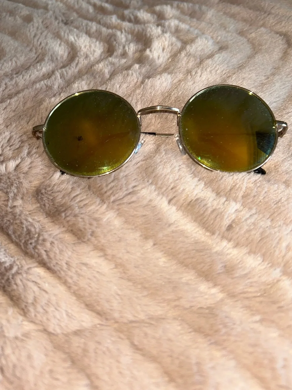 Women’s Round Retro Sunglasses